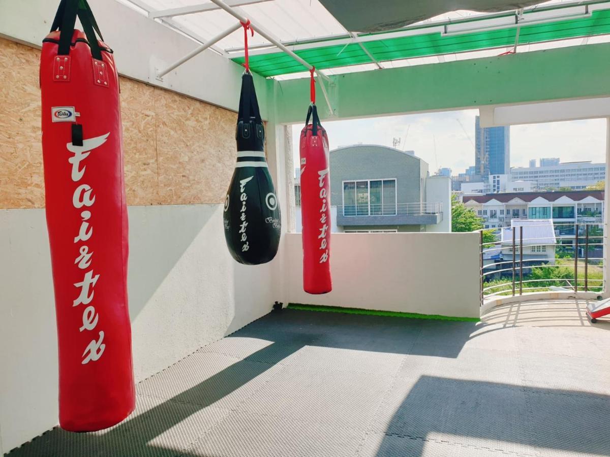 Kru Nat'S Bed & Breakfast W/ Private Rooms & Gym Bangkok Ngoại thất bức ảnh