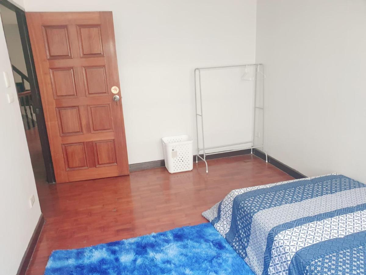 Kru Nat'S Bed & Breakfast W/ Private Rooms & Gym Bangkok Ngoại thất bức ảnh