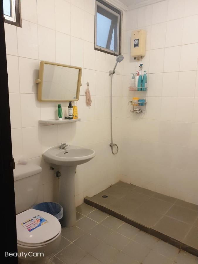 Kru Nat'S Bed & Breakfast W/ Private Rooms & Gym Bangkok Ngoại thất bức ảnh